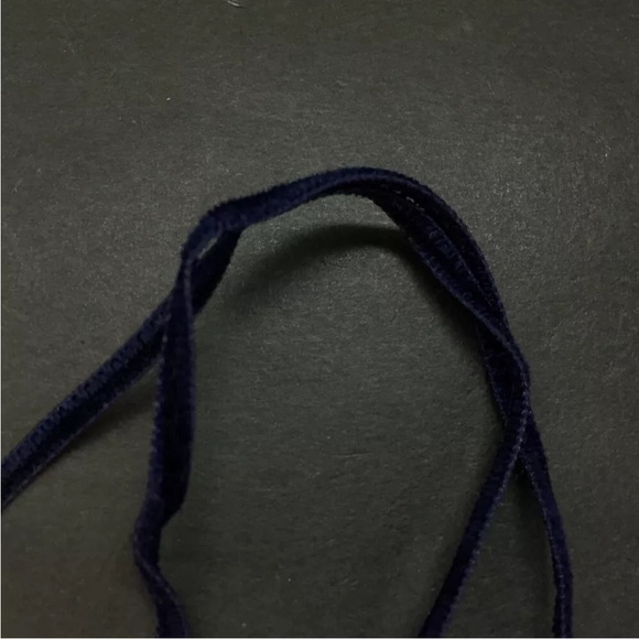 Baccarat Star Motif Crystal Pendant Necklace - Picture 4 of 8